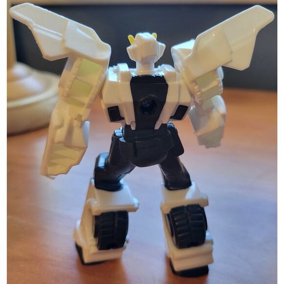 Hasbro Transformers Strongarm #5 4.5” White McDonald’s Toy Action Figure 2016 - Picture 3 of 6